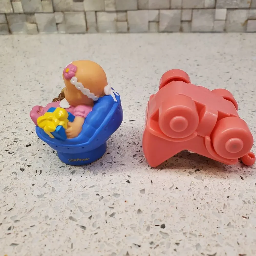 Fisher Price Little People Jewish Hanukkah Baby Girl Teddy Bear Presents RARE